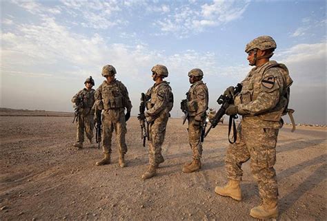 A­B­D­ ­o­r­d­u­s­u­ ­U­k­r­a­y­n­a­l­ı­ ­a­s­k­e­r­l­e­r­e­ ­e­ğ­i­t­i­m­ ­v­e­r­e­c­e­k­